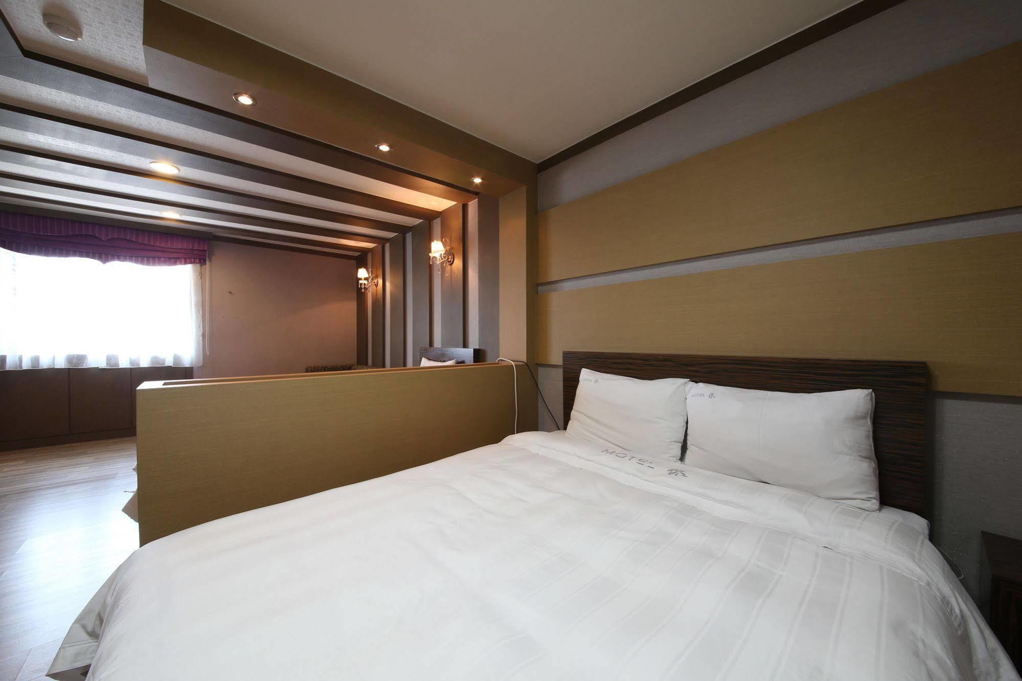 Yes Motel Kunsan Luaran gambar