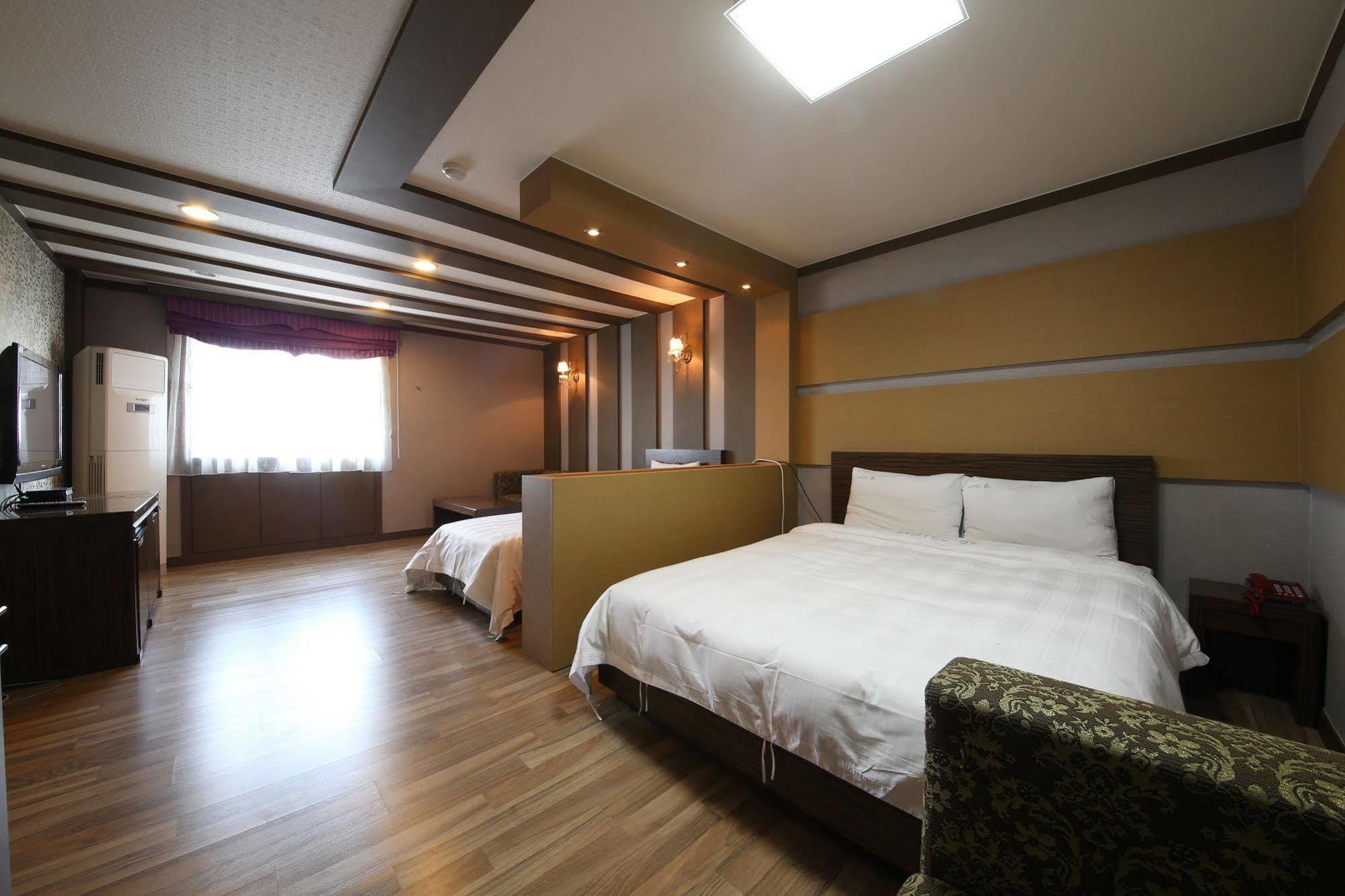 Yes Motel Kunsan Luaran gambar