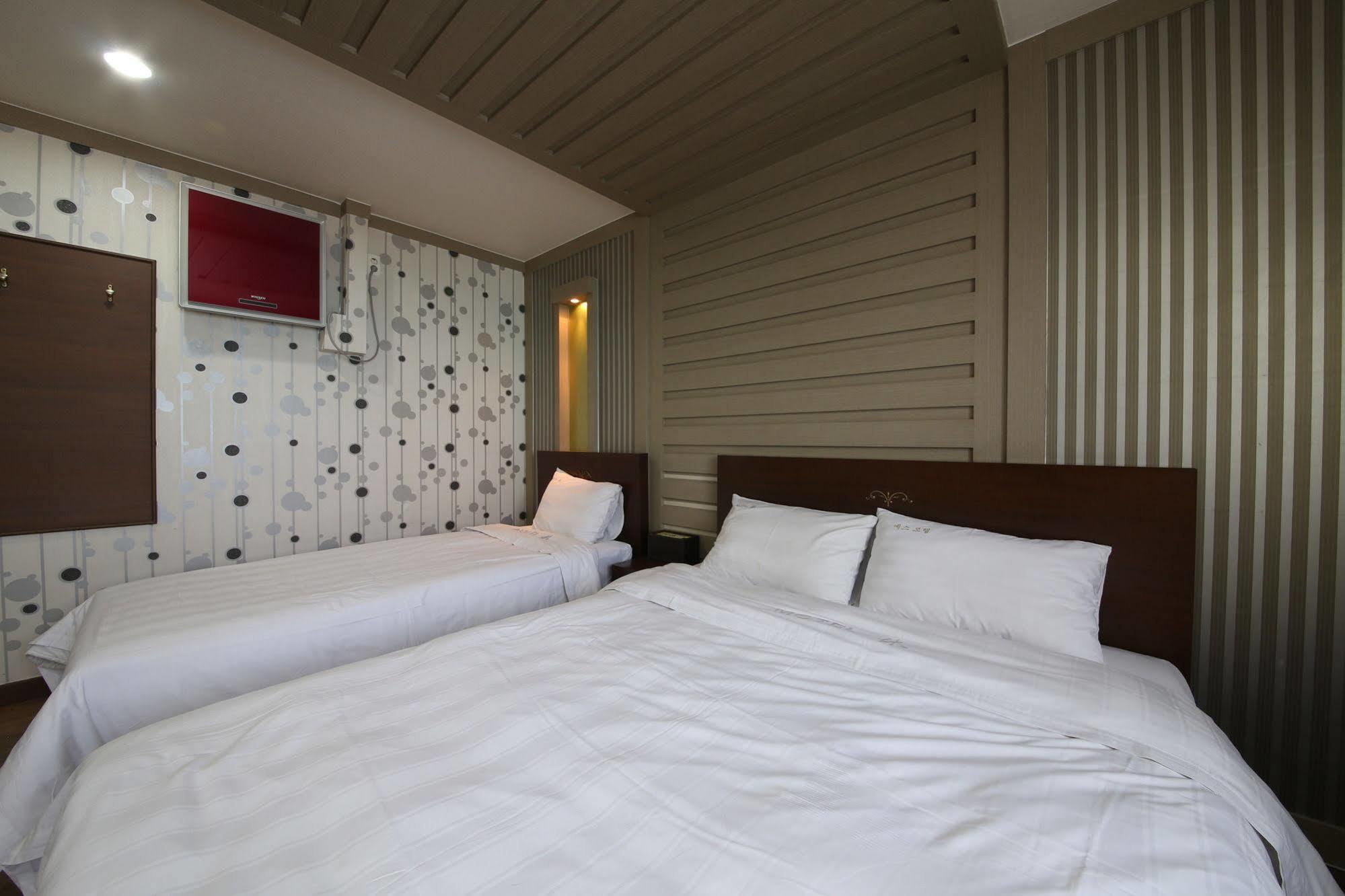 Yes Motel Kunsan Luaran gambar